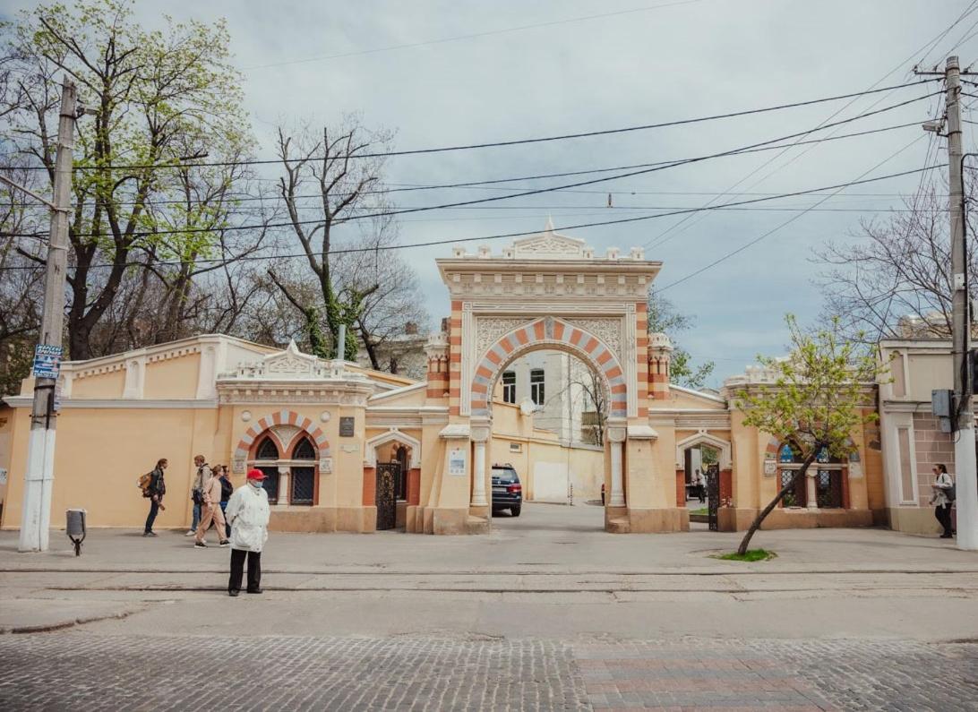 Artotrada Mini-Hotel Odessa Extérieur photo